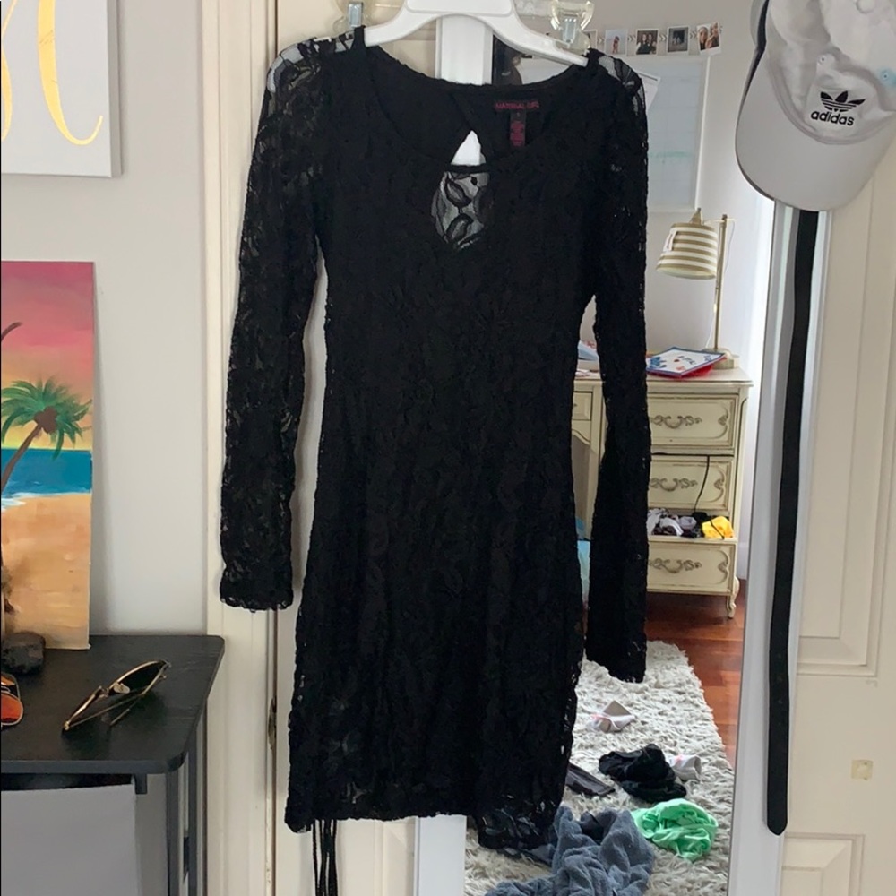 Black laced bodycon dress